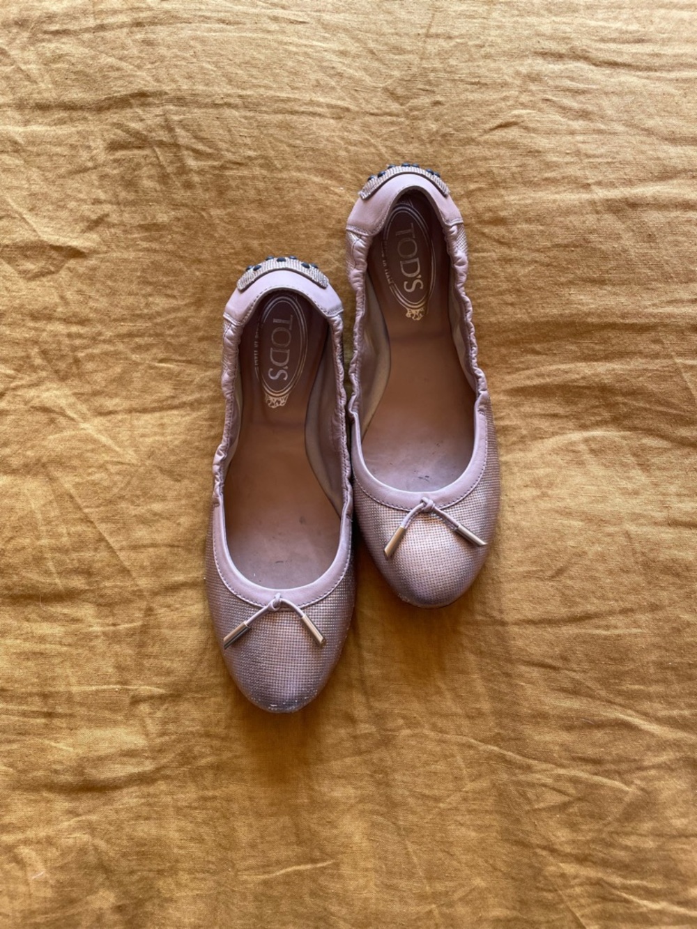 TOD'S Light Pink/gold Women's Ballet Flats with Bow